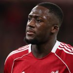 «Жаль, что в Премьер-лиге не так». Защитник «Ливерпуля» — о переносе матчей «ПСЖ» в Лиге 1