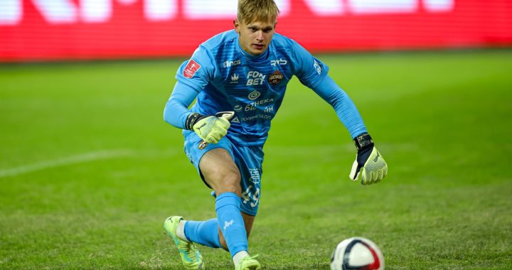 «Желаю дачу у моря». Тороп поздравил Акинфеева с днём рождения